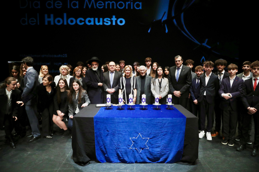 Acto Holocausto 1.jpeg Homenaje Holocausto
