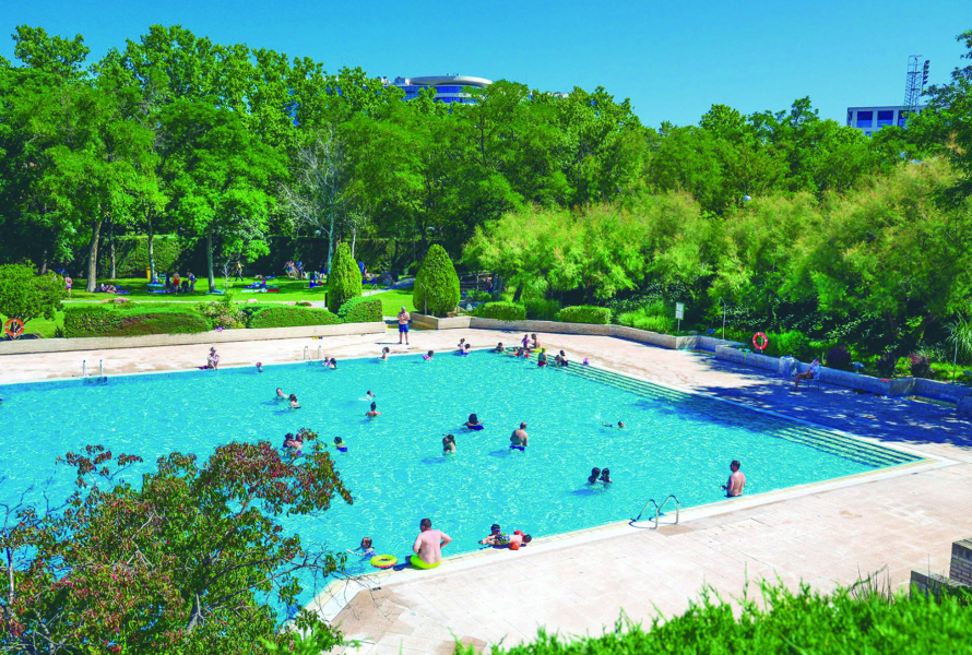 Piscina verano.jpeg Piscina verano