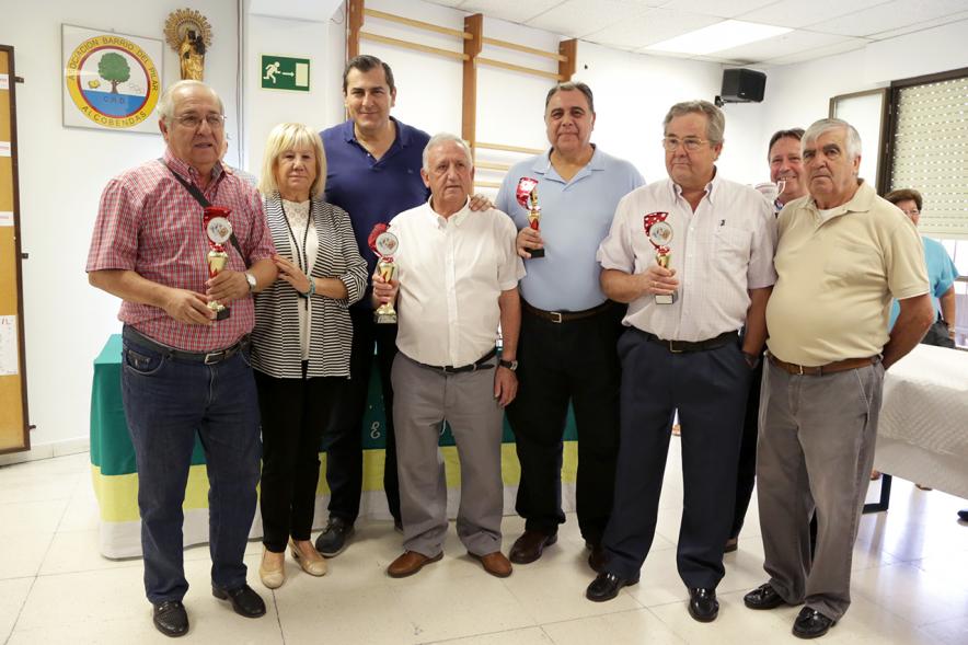 Concejal Fernando Martínez Rodríguez y premiados. 
