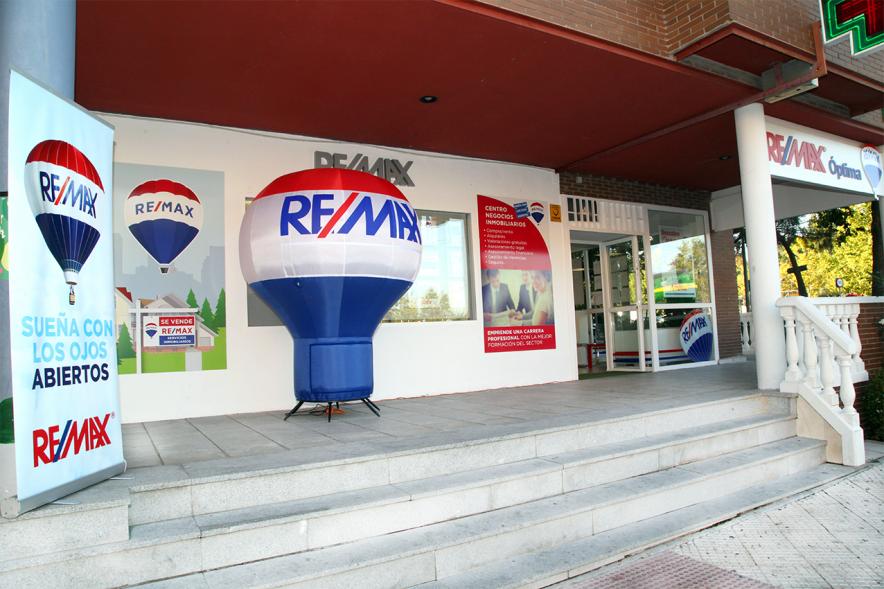 Entrada al local de la empresa