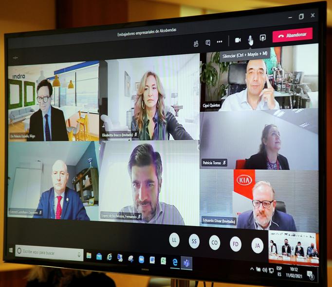 Encuentro con Embajadores Empresariales de Alcobendas - Primer plano de la pantalla con la reunión online.