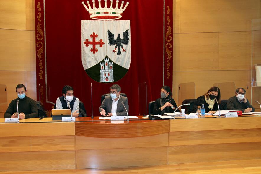  Asamblea de la Mancomunidad de municipios del Noroeste de Madrid - Imagen del  alcalde Rafael Sánchez y representantes del consistorio