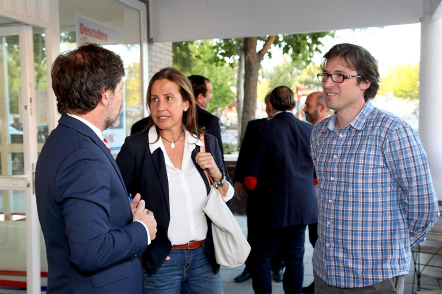 Ediles del municipio charlan con representante de la empresa