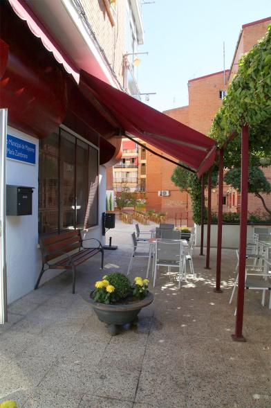 Espacio al aire libre de la residencia. 