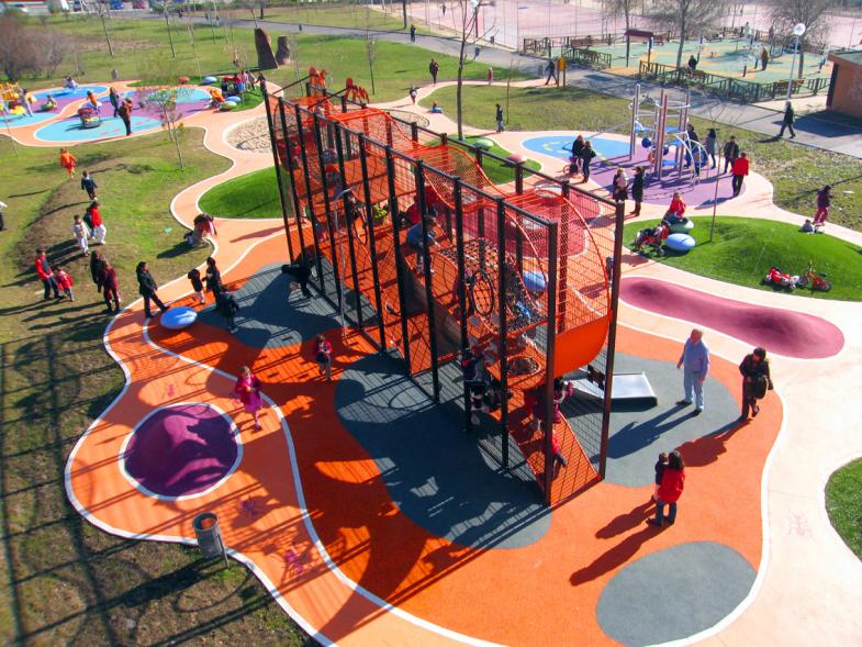 Vista aérea Parque del hormiguero_Distrito Norte_Instalaciones infantiles recreativas en Alcobendas