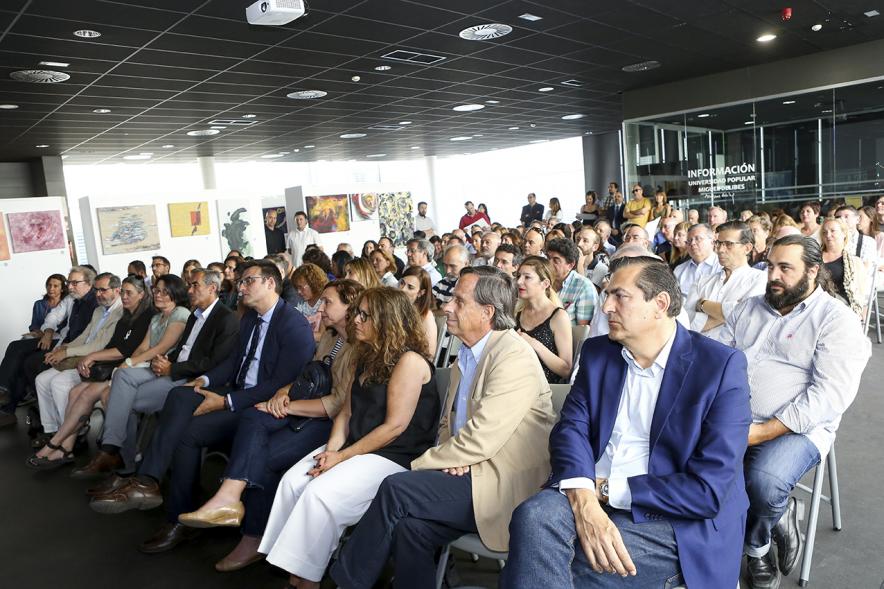 Vista general de los asistentes. Graduación alumnos Escuela de Fotografía PIC.A. -2019