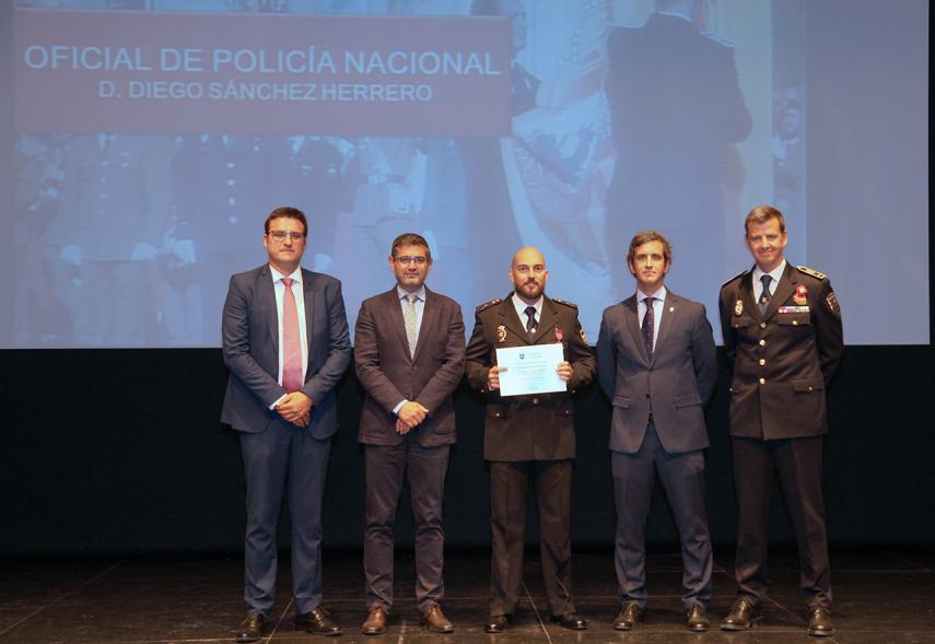 Alcalde Rafael Sanchez, Concejales Miguel Ángel Arran, Aitor Retolaza,Autoridades y participantes. . Entrega de reconocimientos día de San Juan, patrón de la Policía Local - 2019