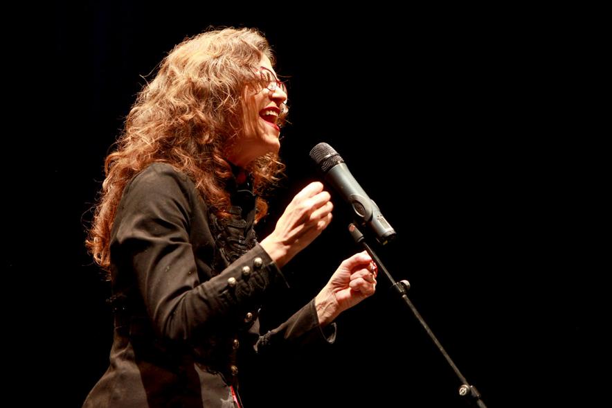 8 de Marzo Día de la Mujer - Entrega de los Premios Atenea y Hombres por la Igualdad - Actuación artistica.