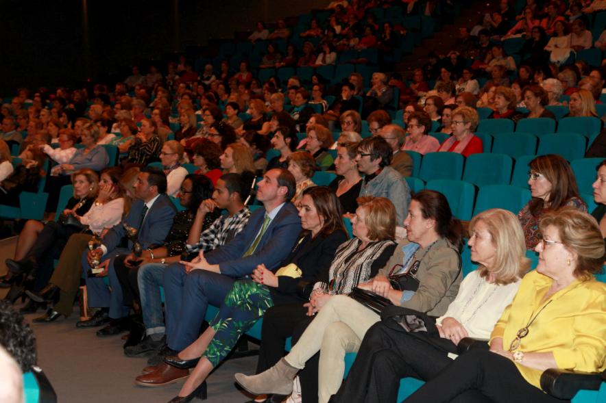 8 de Marzo Día de la Mujer - Entrega de los Premios Atenea y Hombres por la Igualdad - Parte del teatro.