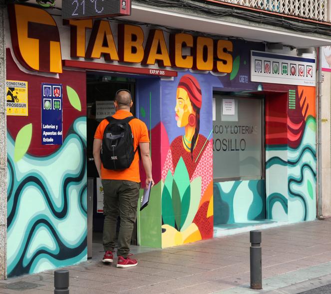 Pieza artística en un fachada dentro de la iniciativa "Crea"