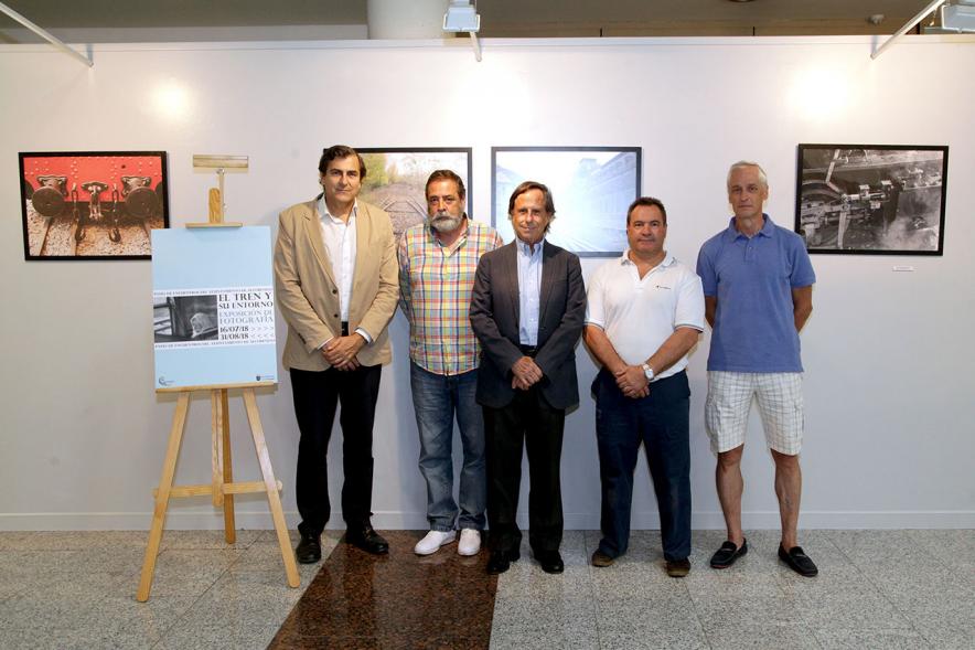 Representantes del ayuntamiento y exposición. 