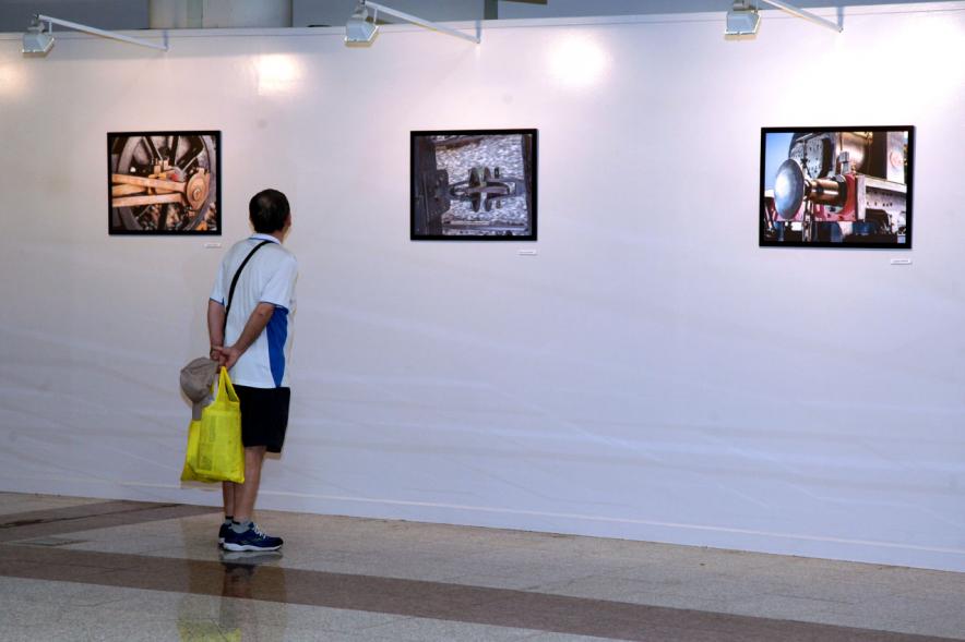 Visitante a la exposición. 