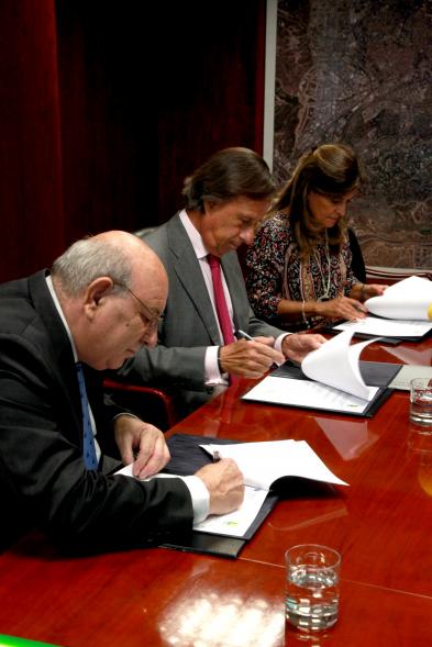 Momento de la firma