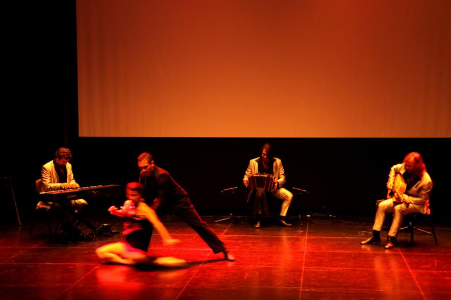 Presentación del Festival de Danza ADAE - Actuación de baile y cante.