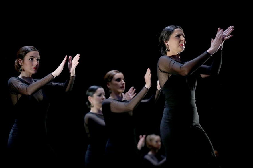 VIIº Certamen Día Mundial de la Danza ADAE - Imagen de uno de los grupos de danza en un momento de su actuación.