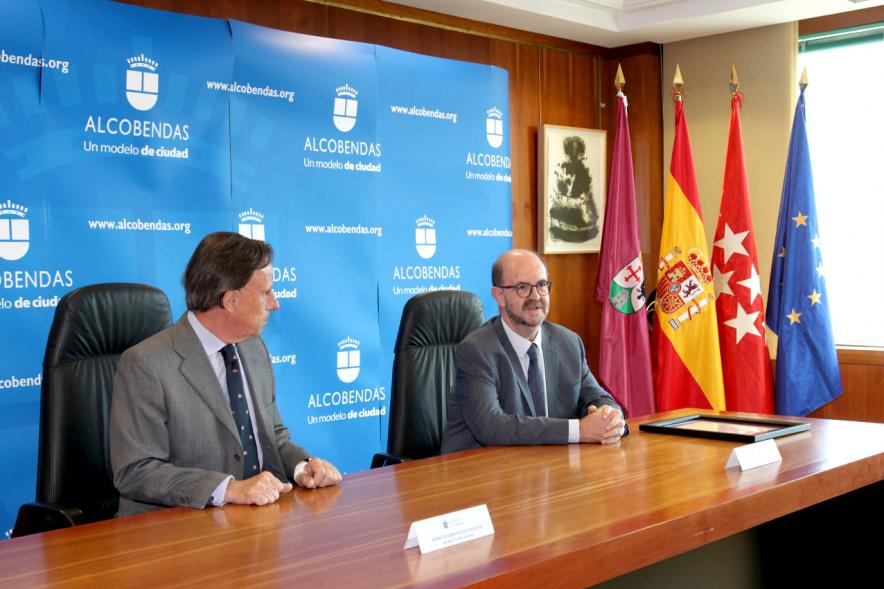 Entrega Certificación AENOR al Ayuntamiento -  Imagen de los momentos antes de la entrega de la certificación AENOR.