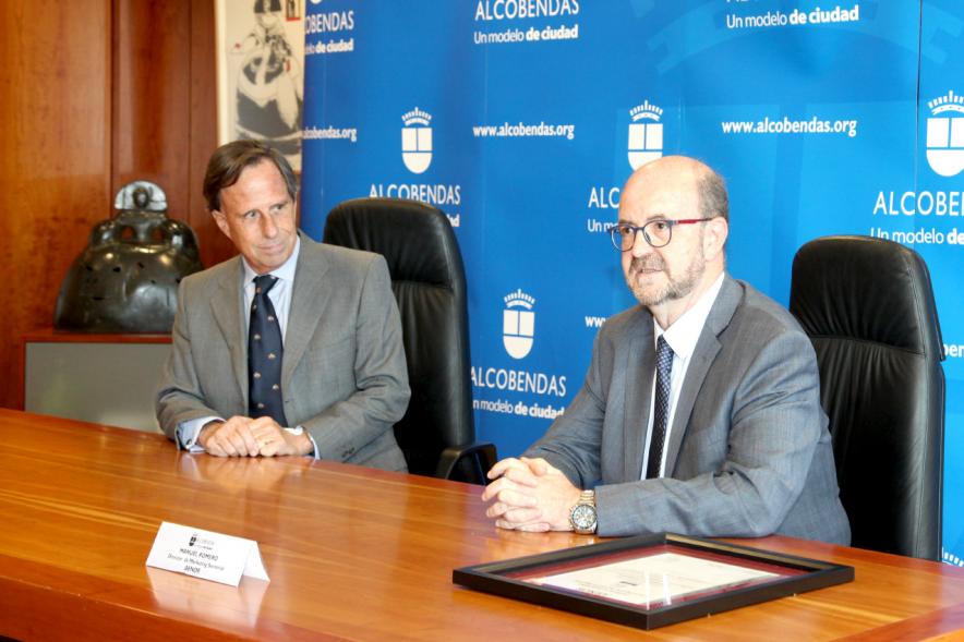 Entrega Certificación AENOR al Ayuntamiento - Imagen de los momentos antes de la entrega de la certificación AENOR.