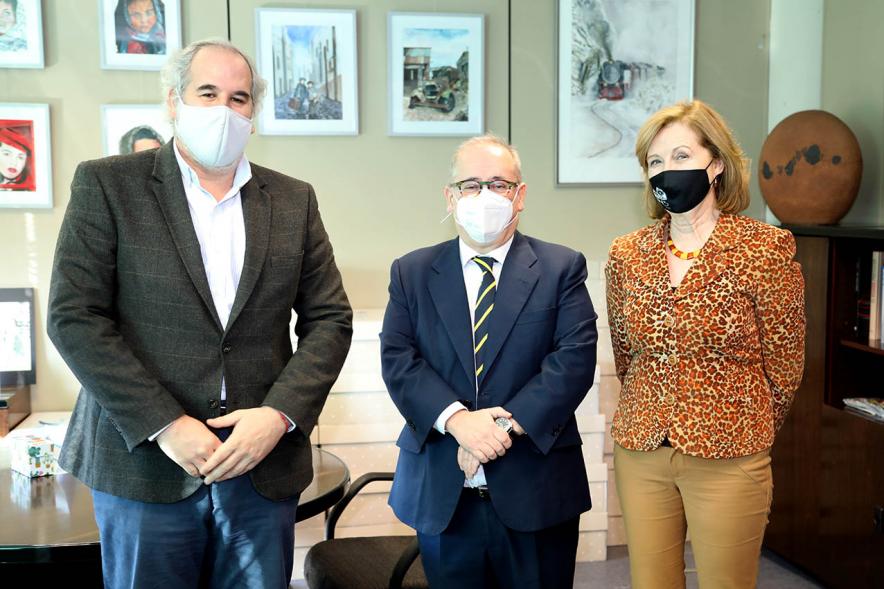 Concejal Ofelia Culebradas y autoridades . Firma de Convenio PBS - AICA - CECU - 2020