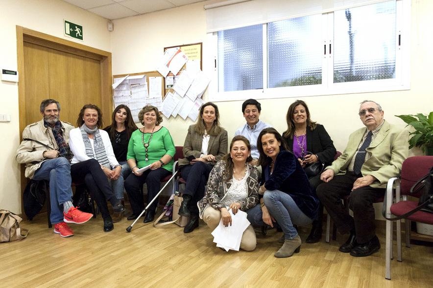 Día Mundial del Autismo en APAMA - Imagen de personas pertenecientes a asociación.