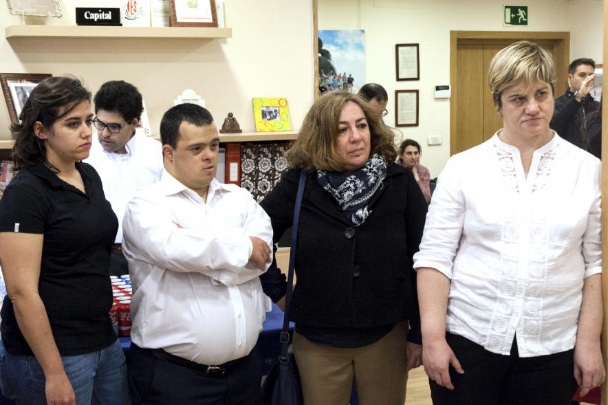 Día Mundial del Autismo en APAMA - Imagen de personas pertenecientes a asociación.