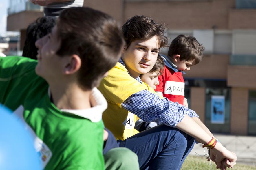 Día Mundial del Autismo en APAMA - Imagen de unos niños asistentes al acto.