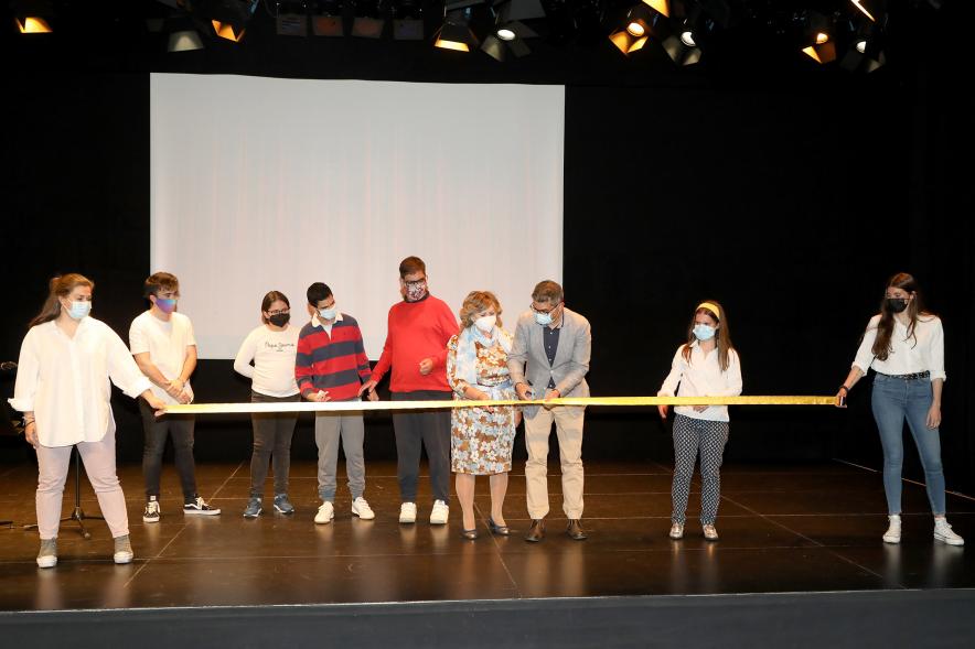 Corte de cinta. Inauguración 40º Aniversario APAMA y 15ª Edición Día del Lector -2021