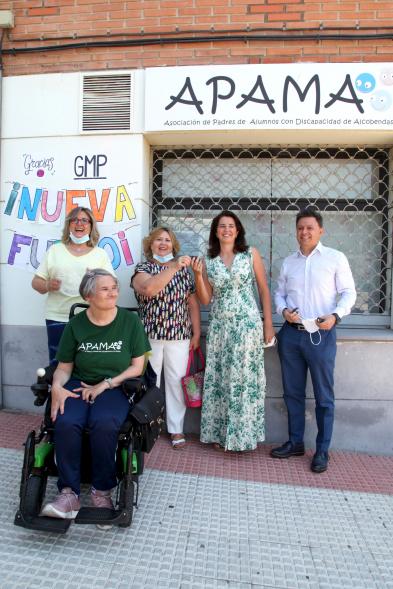 Gente de APAMA disfrutando el momento