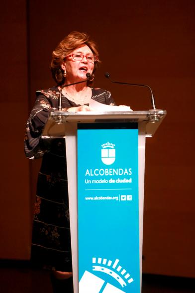 Presentación Calendario APAMA 2019 - Imagen del discurso de la presidenta de APAMA Dª  Isabel Moreno.