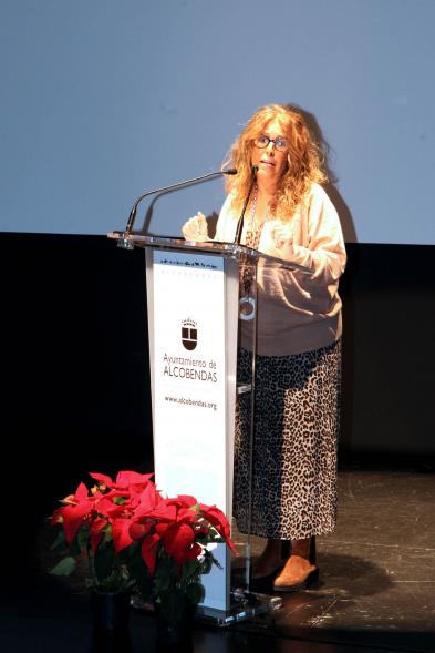 Presentación Calendario APAMA 2020 - Imagen de un momento del discurso de la concejala de Familias, Protección Social y Mayores Inmaculada Puyalto.