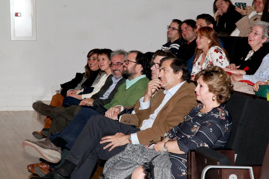 Presentación Calendario APAMA 2019 - Imagen de la primera fila de autoridades del teatro.