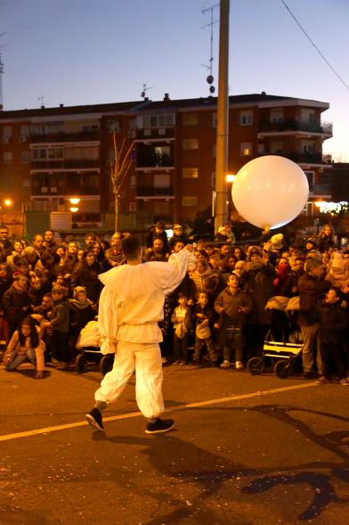 Cabalgata de Reyes 2019 - Imagen de personas disfrazadas que participan en el desfile.