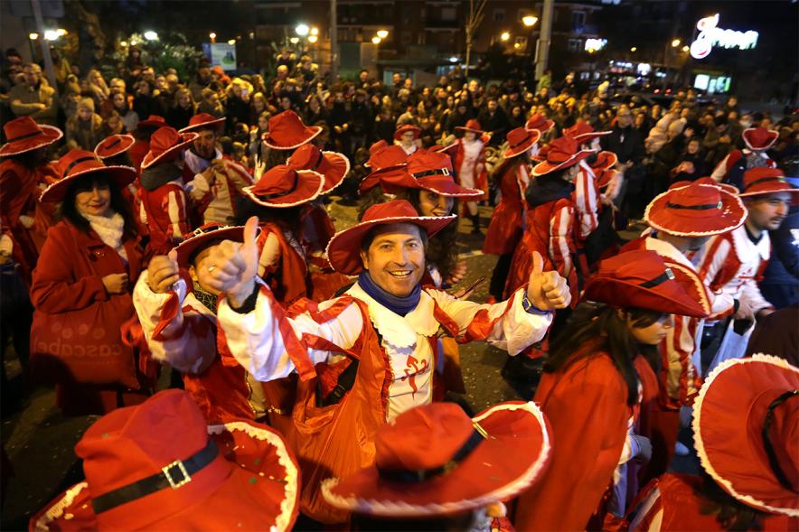 Cabalgata de Reyes 2019 - Imagen de personas disfrazadas que participan en el desfile.