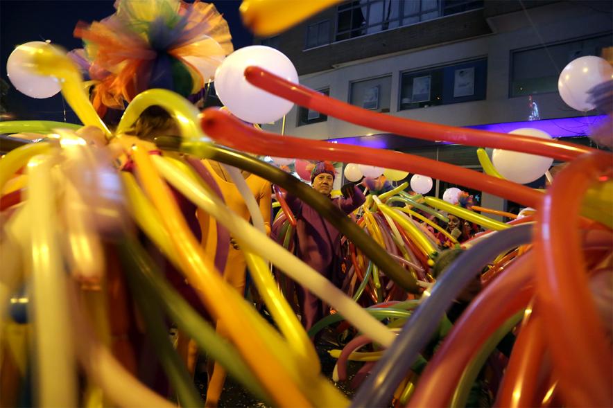Cabalgata de Reyes 2019 - Imagen de personas disfrazadas que participan en el desfile.