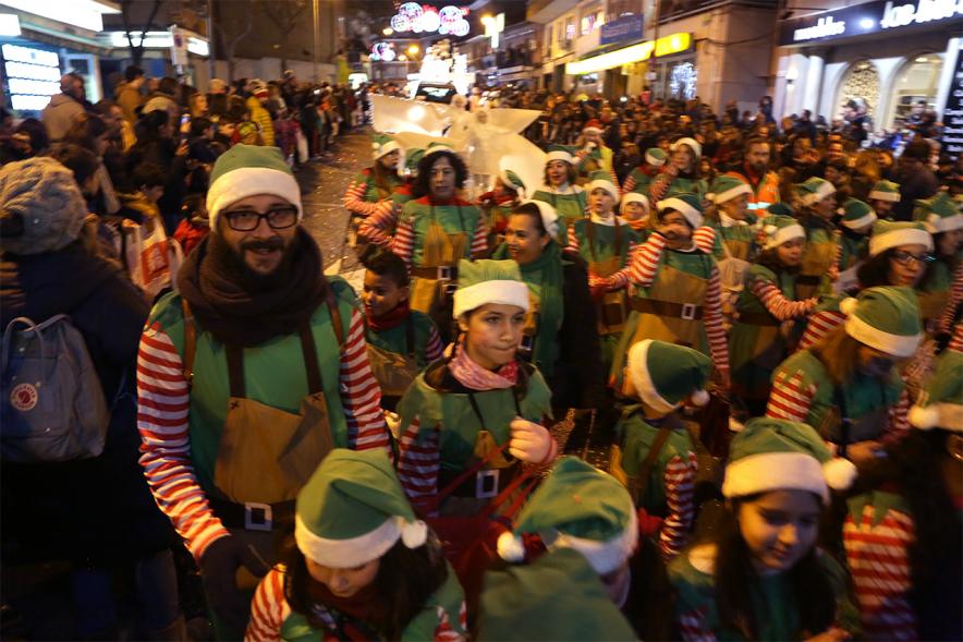Cabalgata de Reyes 2019 - Imagen de personas disfrazadas que participan en el desfile.