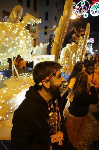 Cabalgata de Reyes 2019 - Imagen de personas disfrazadas que participan en el desfile.