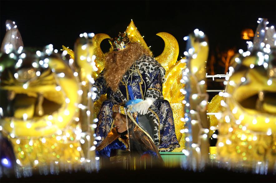 Cabalgata de Reyes 2019 - Imagen del Rey Gaspar en su carroza.