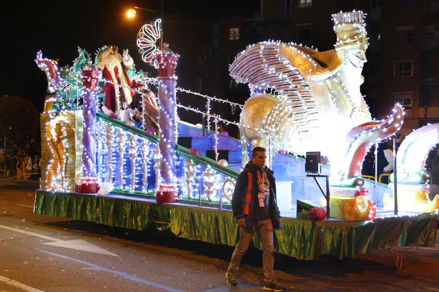Cabalgata de Reyes 2019 - Imagen del Rey Melchor en su carroza.