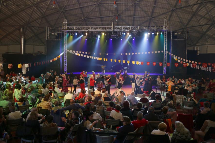 Asistentes al evento Feria de Abril. En el recinto La Esfera. 2019