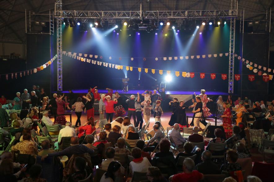 Asistentes al evento Feria de Abril. En el recinto La Esfera. 2019