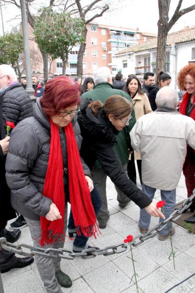  Participantes depositan flores en el Homenaje Recuerdo Abogados de Atocha -2020