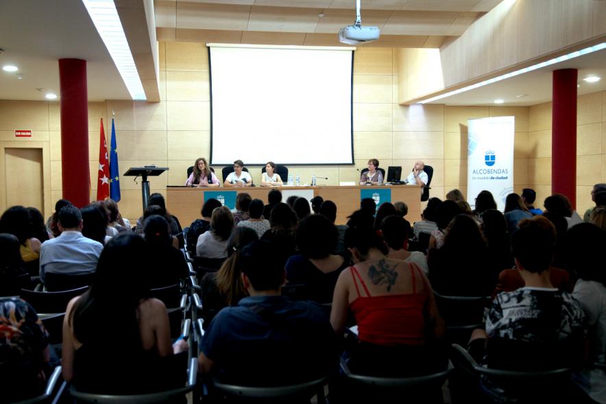 Jornada sobre Acoso Escolar y Experiencias Locales para Prevención del Acoso Escolar - Panorámica de la sala.