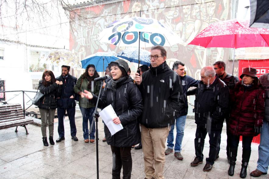 Acto en Memoria de los Abogados de Atocha -Lectura del manifiesto a los asistentes.