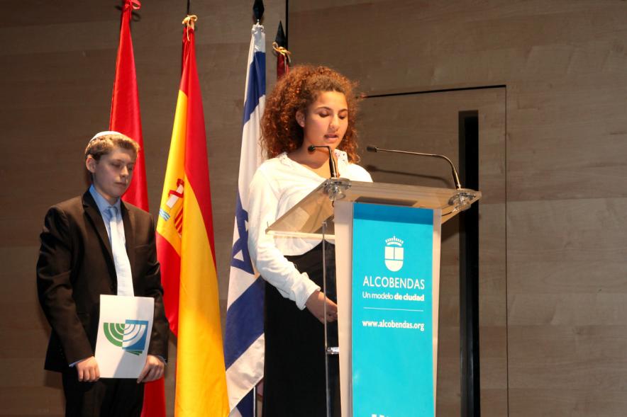 Acto en Memoria de las Víctimas del Holocausto - Manifiesto de una joven.