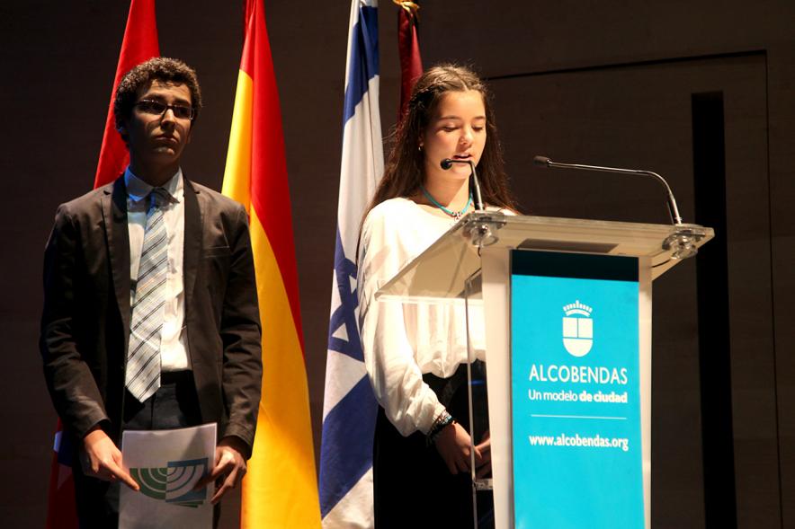 Acto en Memoria de las Víctimas del Holocausto - Manifiesto de una joven.