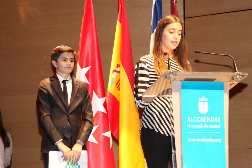 Acto en Memoria de las Víctimas del Holocausto - Manifiesto de una joven.