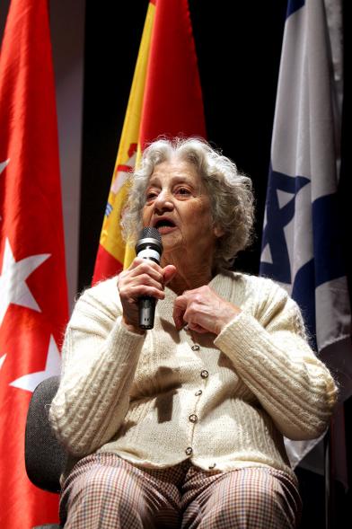 Acto en Memoria de las Víctimas del Holocausto -  Discurso de una superviviente.