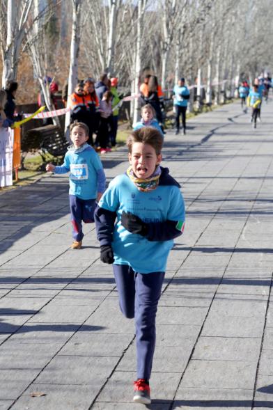 Carrera Fundación Adifun -  Imagen  de unos niños corriendo.