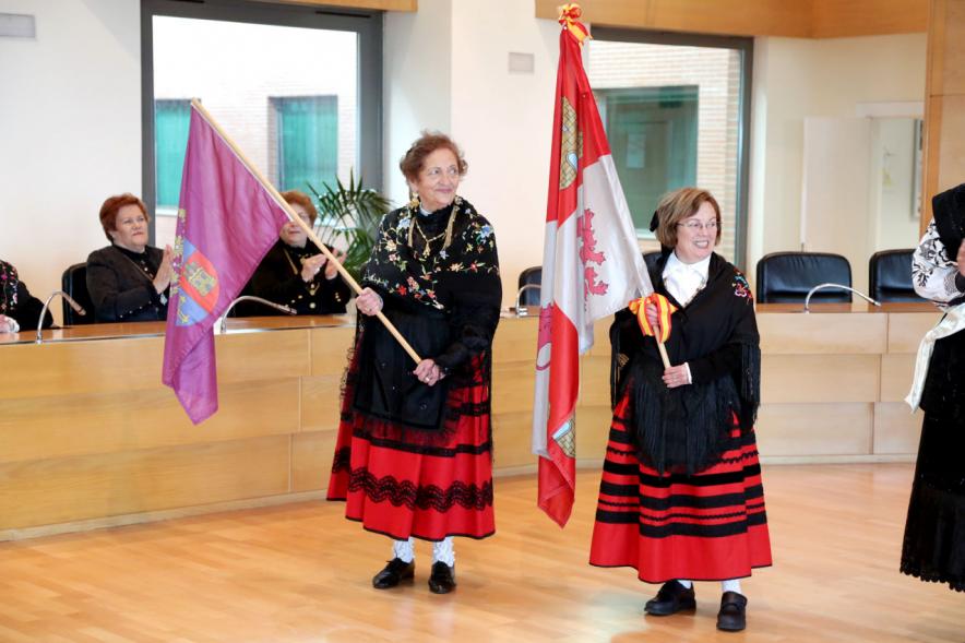 Día de las Águedas 2017 - Las Águedas con sus banderolas.
