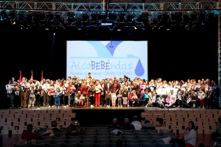 Foto con todos los participantes de AlcoBeBendas 2018
