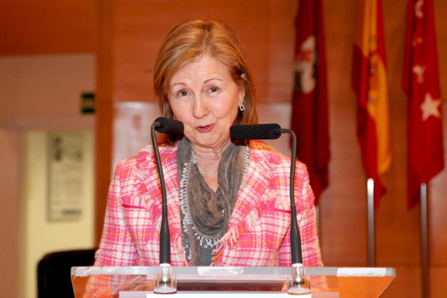 Entrega a los padres del pack en  AlcoBebenda Segunda edición 2019